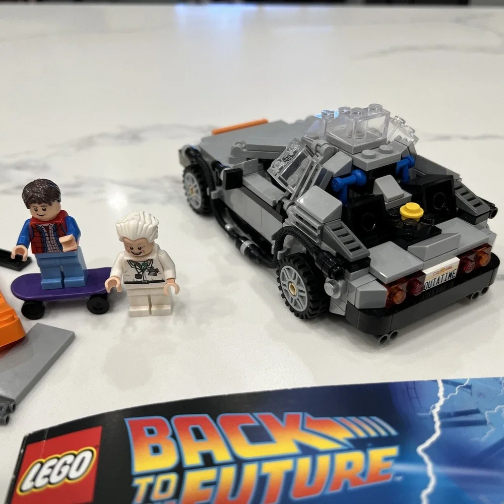 LEGO Ideas The DeLorean Time Machine 21103 Back To The Future Complete Minifigs+